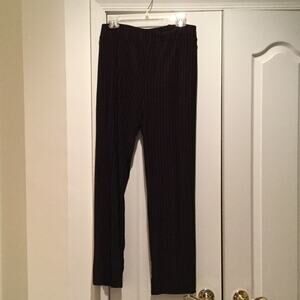 Ladies black w red thin stripe stretch pants L